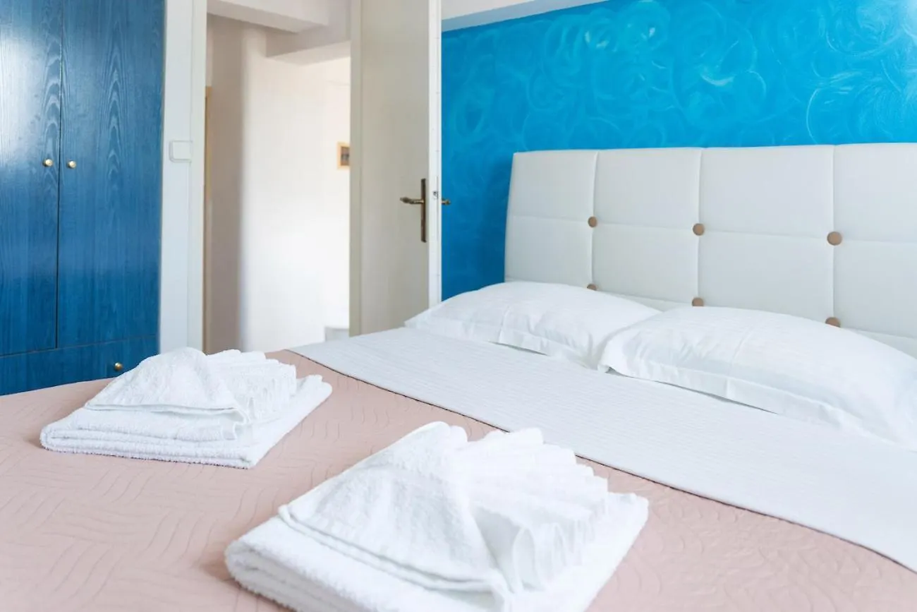 Poseidon Apartments Skala
