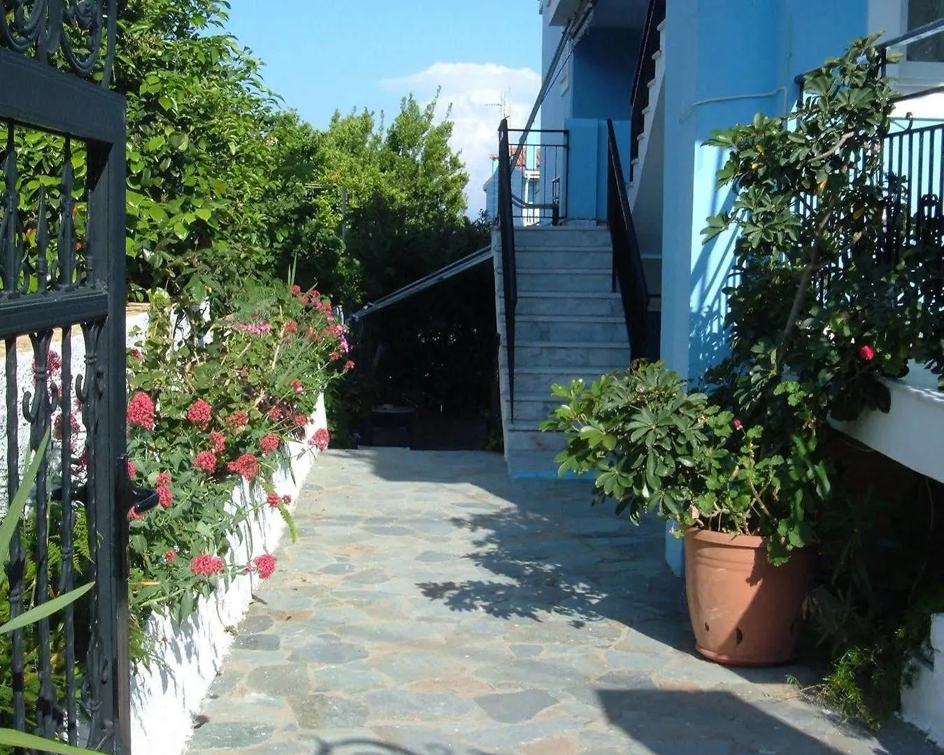 Poseidon Apartments Skala   Skala (Kefalonia)