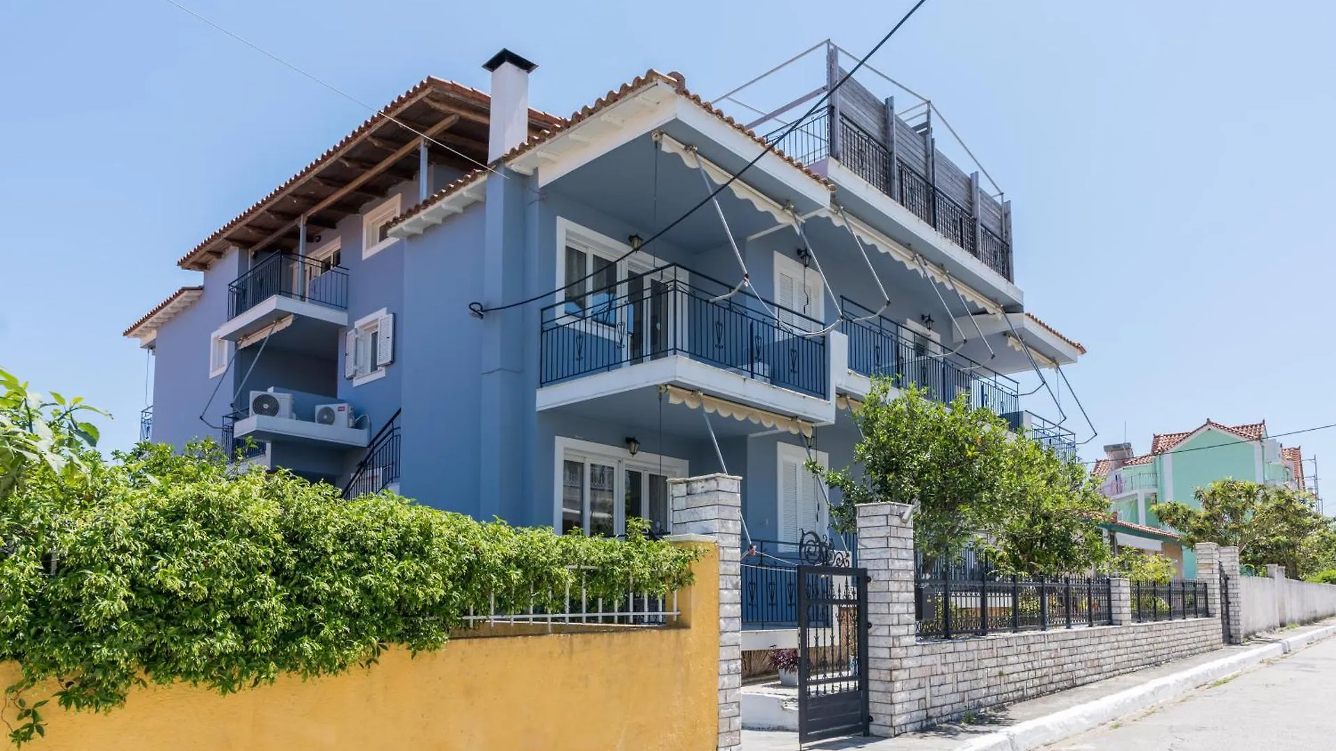 Poseidon Apartments Skala