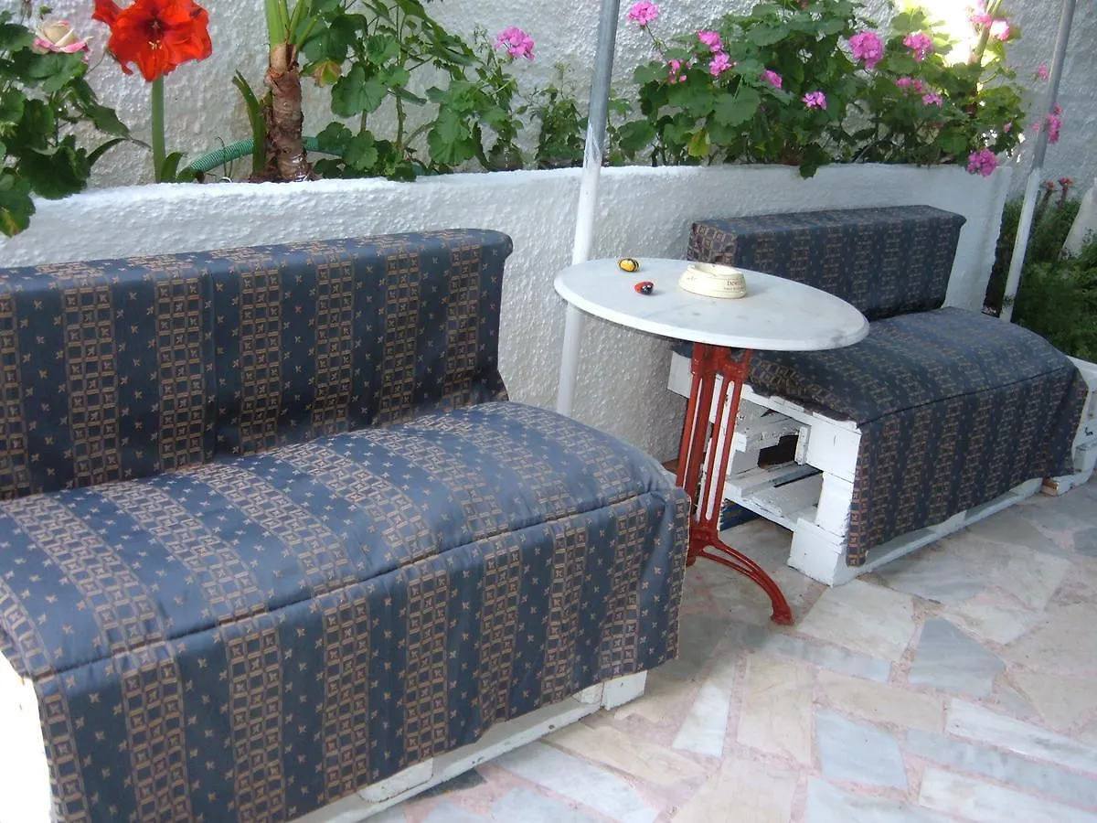 Poseidon Apartments Skala
