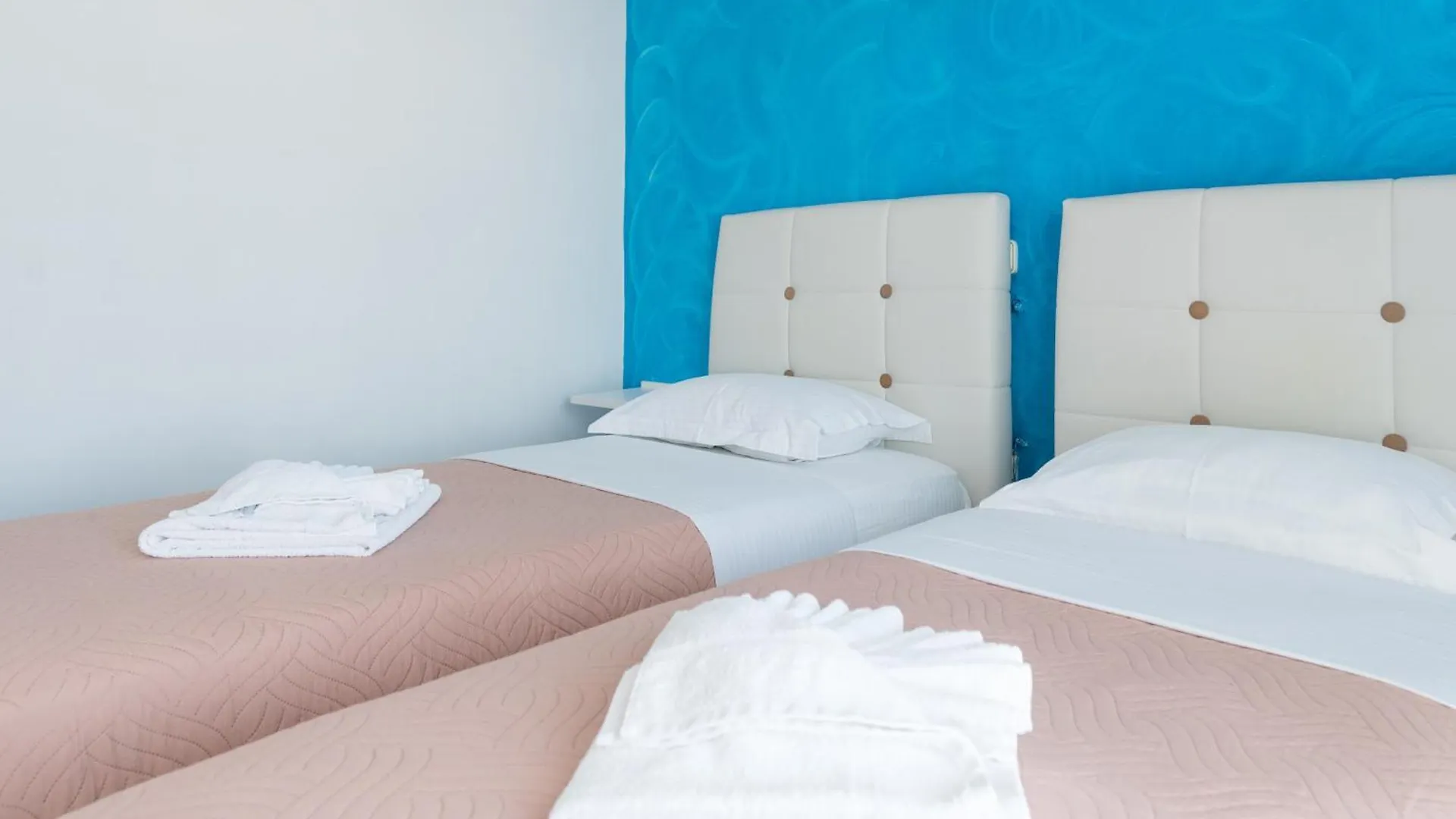 Poseidon Apartments Skala