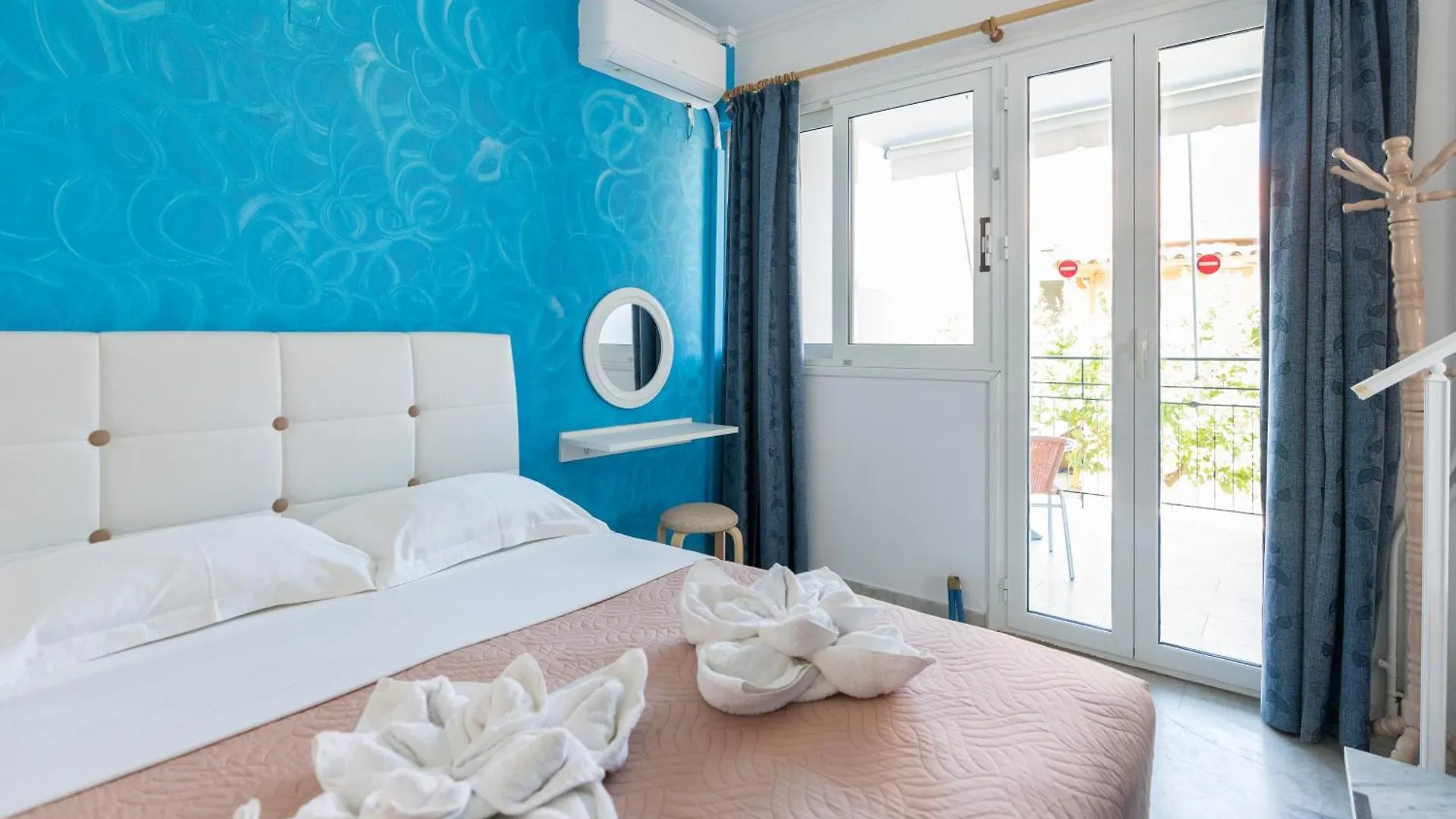 Poseidon Apartments Skala